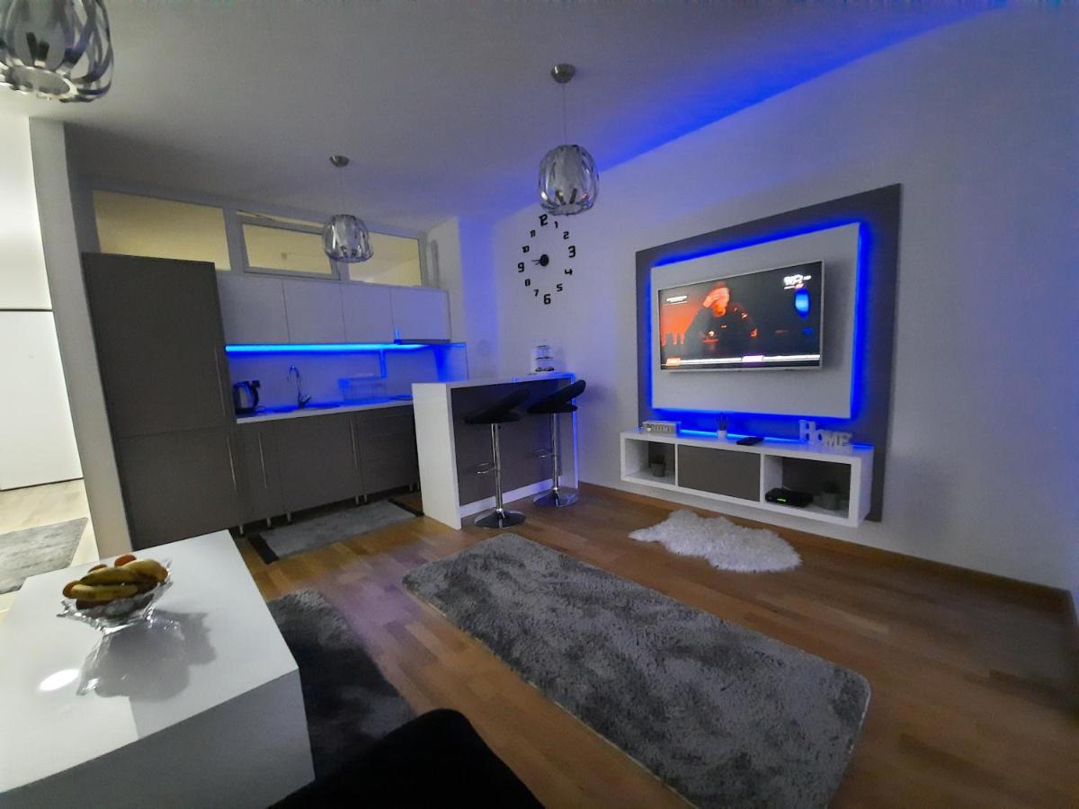 Apartman Bulevar Sarajevo - Free Parking Екстер'єр фото