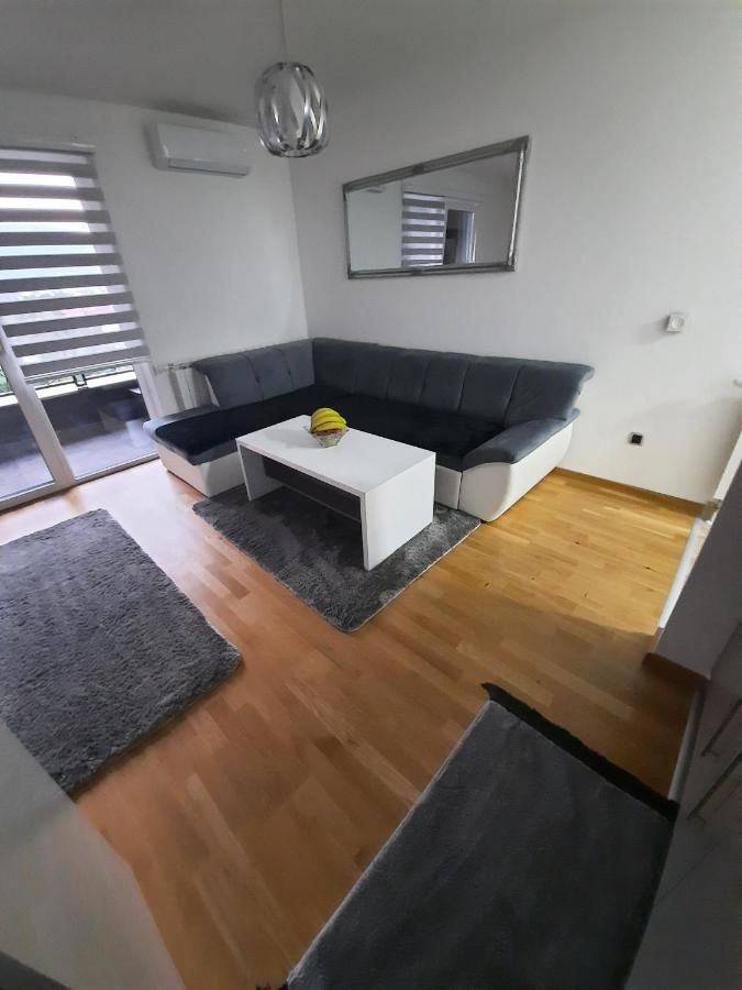 Apartman Bulevar Sarajevo - Free Parking Екстер'єр фото