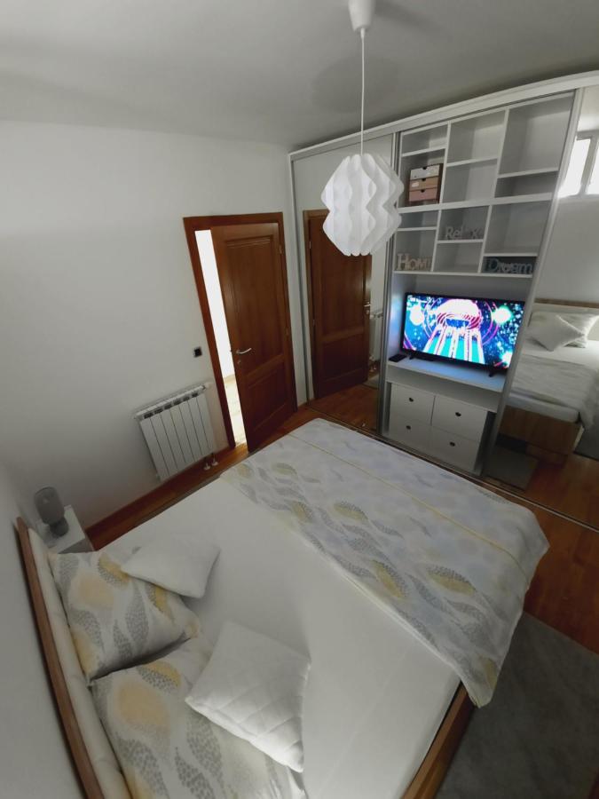 Апартаменти Apartman Bulevar Sarajevo - Free Parking Екстер'єр фото