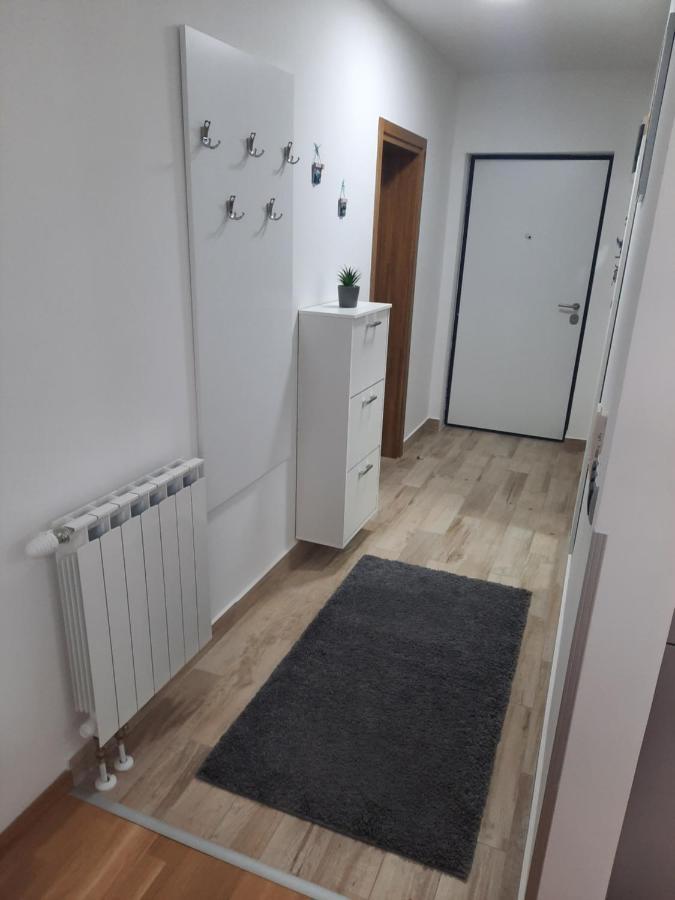 Apartman Bulevar Sarajevo - Free Parking Екстер'єр фото